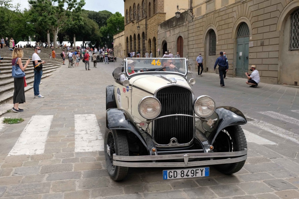 1000 Miglia, le auto più belle del mondo in passerella nell’incanto di Arezzo – La gallery Arezzo24