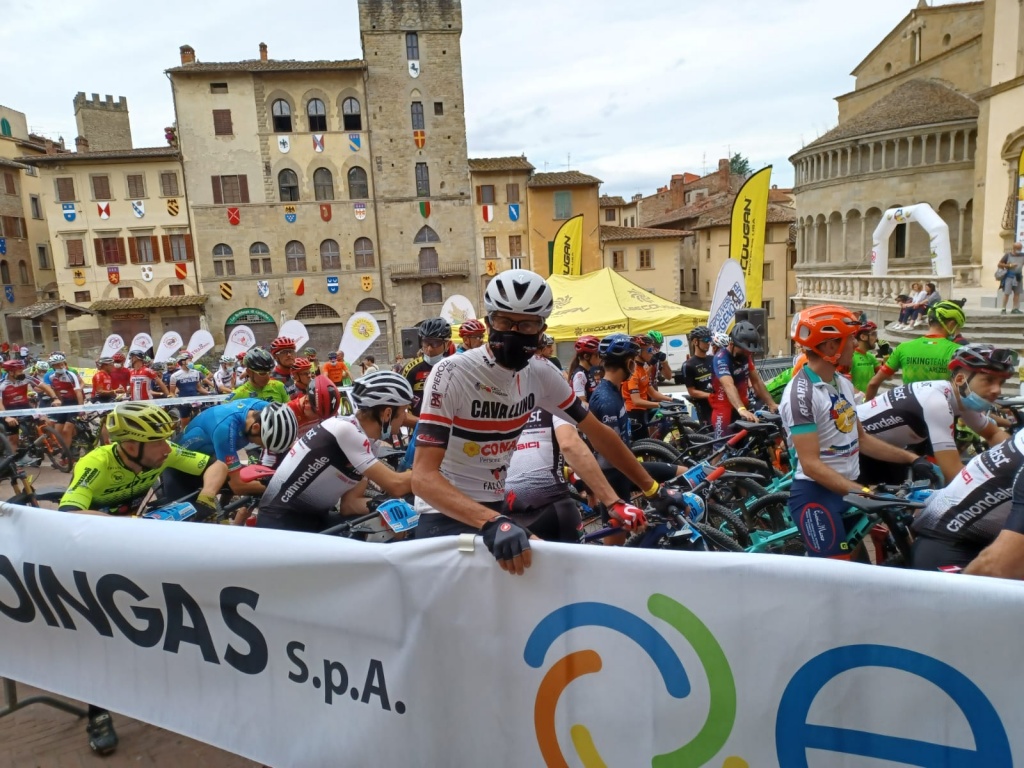 Rampichiana, partenza e arrivo in Piazza Grande ad Arezzo – Foto