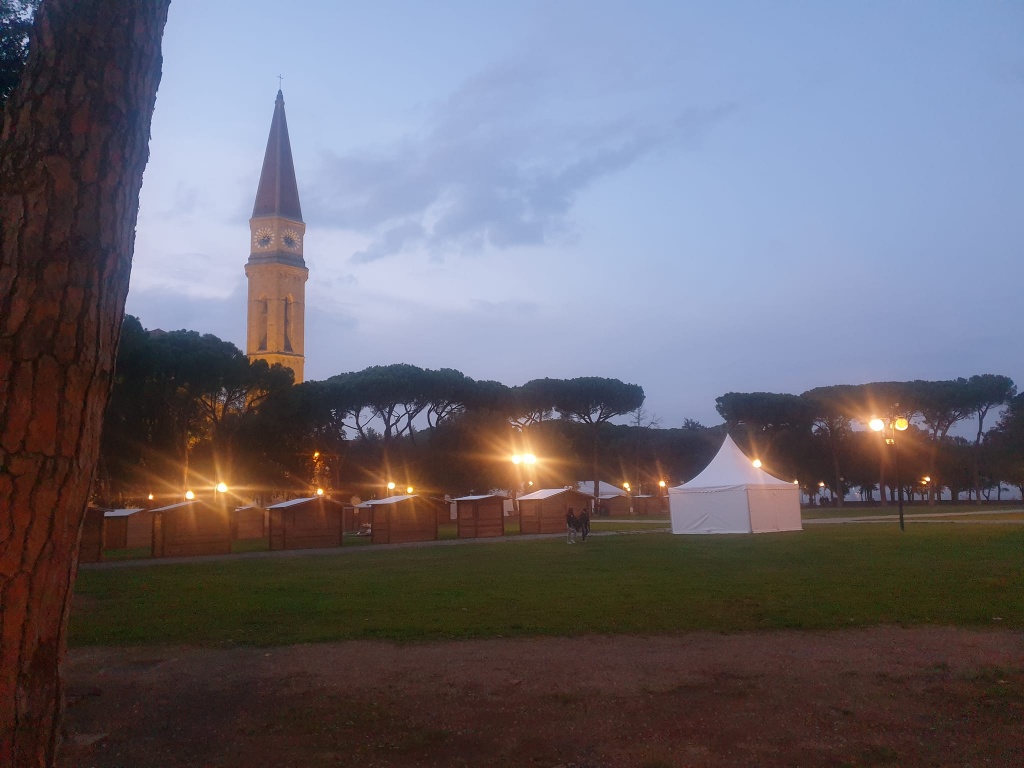 Al lavoro per la Città del Natale: Arezzo parla tedesco. Sequestri, tasse e truffe