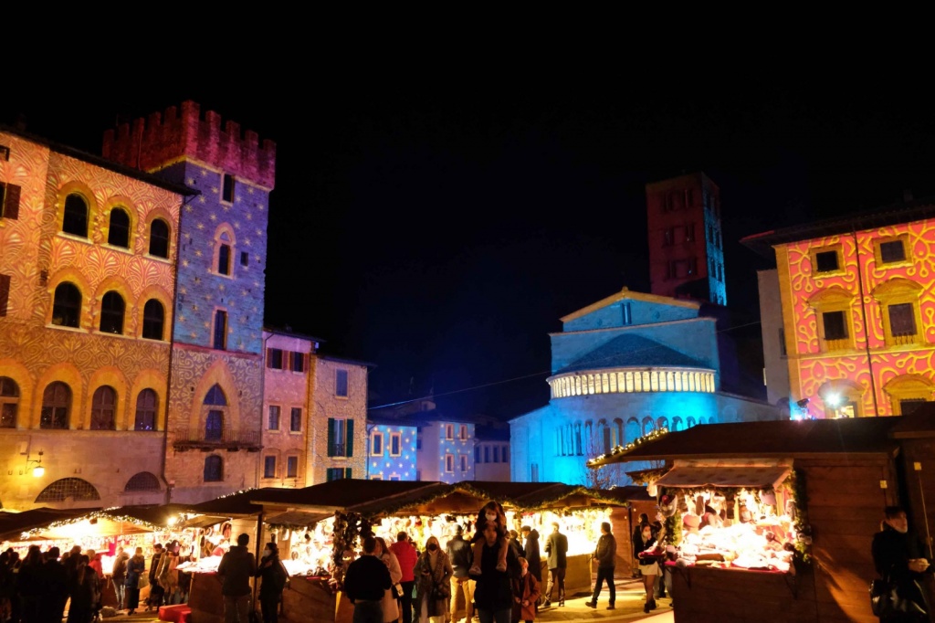 Arezzo più bella di sempre, la Città del Natale debutta col sold out Ar24Tv/Foto