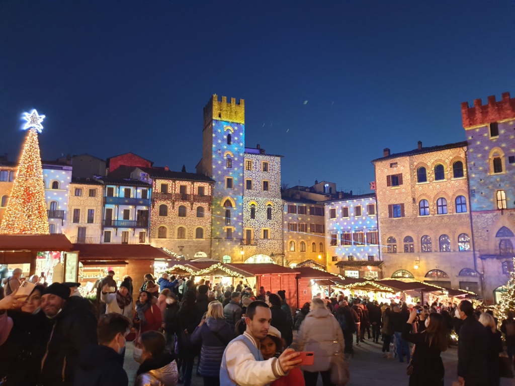 Arezzo città del Natale, record di presenze – Foto