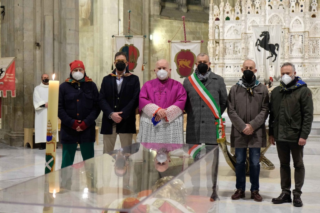 Offerta dei ceri in tempo di covid: l’anno giostresco si apre in forma ridotta – Foto