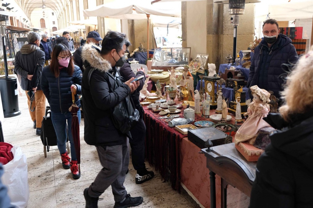 Antiquariato, modernariato e vintage alla Fiera Antiquaria di Arezzo – Foto