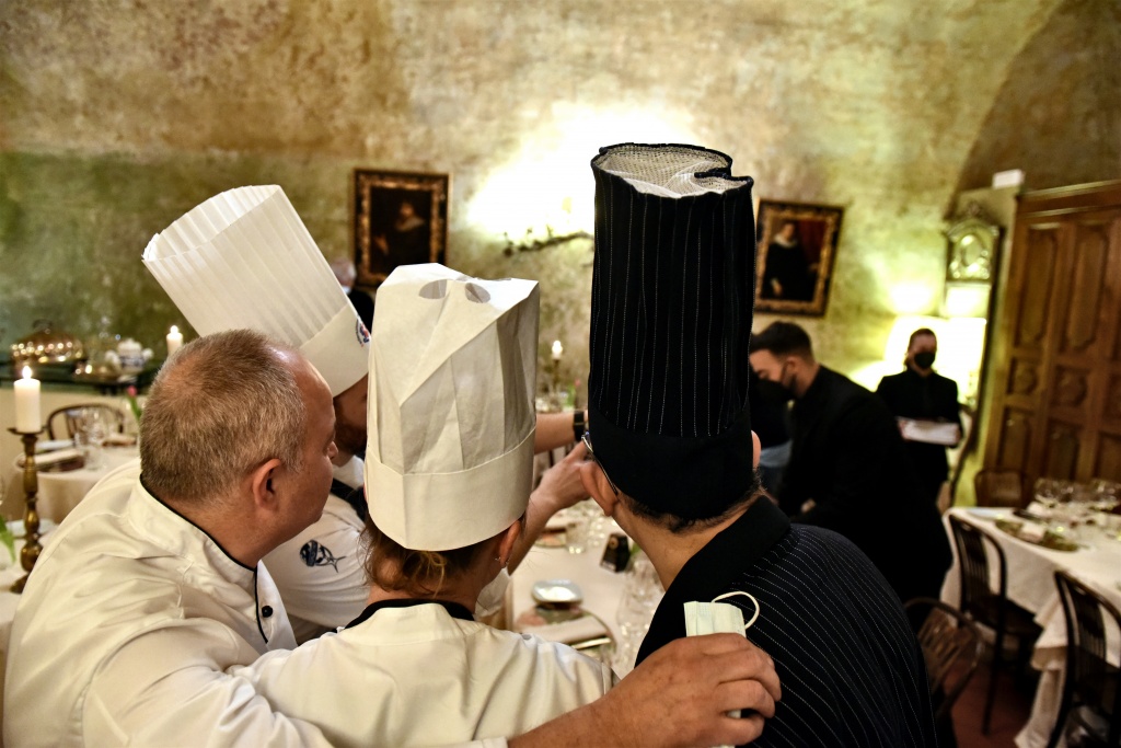 La Chianina sbarca alle Logge Vasari: serata al top con grandi chef – Foto