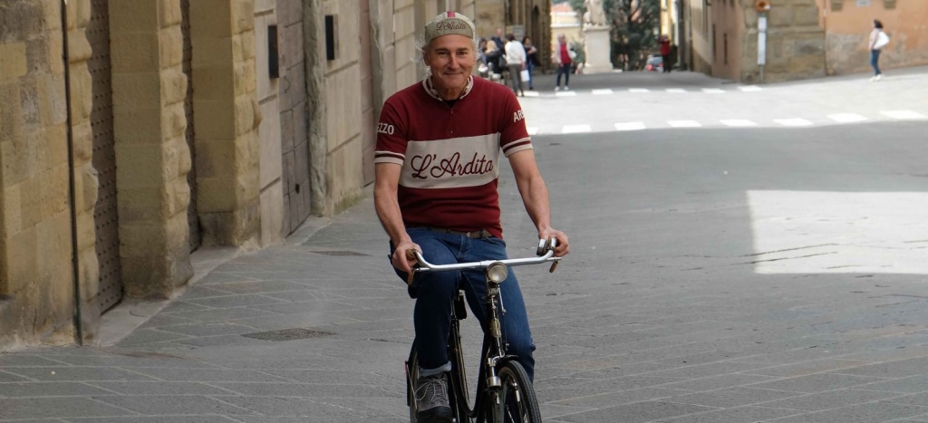 Si pedala con l’Ardita, alla scoperta delle meraviglie d’Arezzo, immersi in un tempo senza tempo – Foto