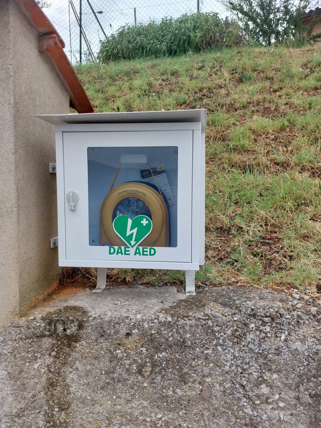 Un defibrillatore all’asilo