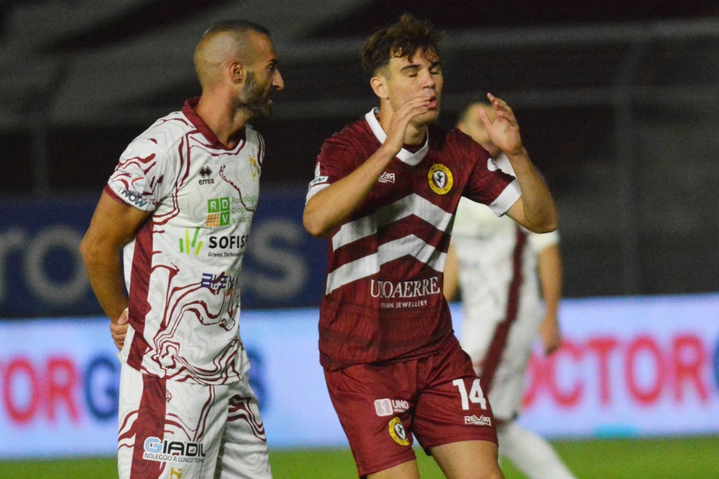 Un Arezzo a metà, il Pontedera ci crede: 1-1 al Comunale – Foto