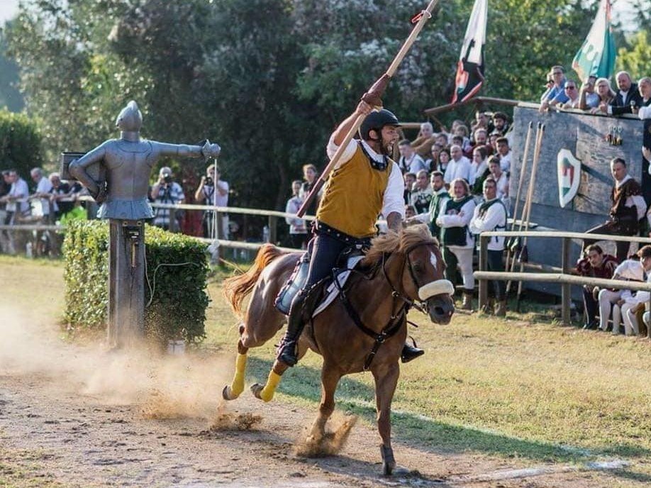 Andrea Vernaccini “Re” della Giostra di Simone a Montisi